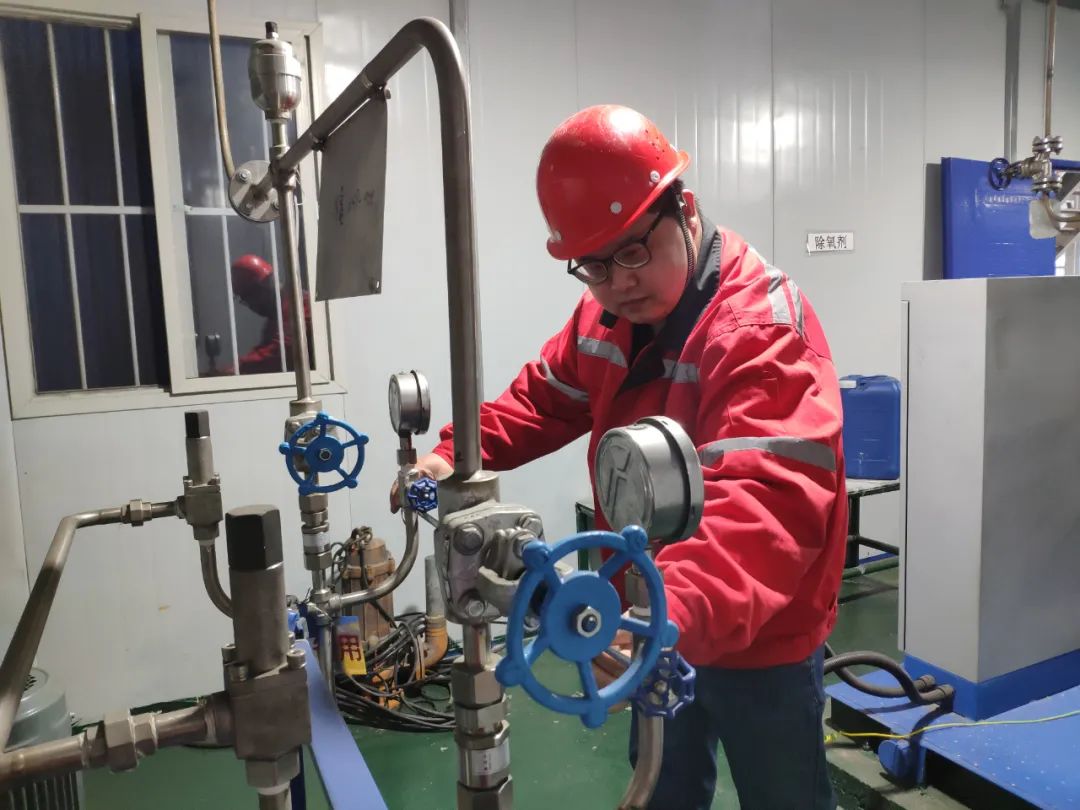 【宜化好青年】化機(jī)公司魯念:投身項(xiàng)目建設(shè) 彰顯青春風(fēng)采(圖3) 【宜化好青年】化機(jī)公司魯念:投身項(xiàng)目建設(shè) 彰顯青春風(fēng)采(圖3)