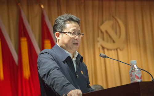 宜化集團召開2019年慶?！拔逡弧眹H勞動節(jié)暨表彰大會(圖12)