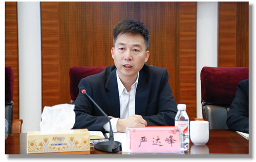 建行總行嚴(yán)達(dá)峰一行到宜化集團(tuán)調(diào)研指導(dǎo)(圖6) 建行總行嚴(yán)達(dá)峰一行到宜化集團(tuán)調(diào)研指導(dǎo)(圖6)