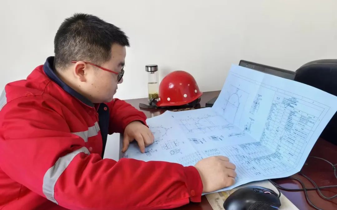 【管理標(biāo)兵】化機公司黃亞華：扎根一線勤鉆研，履職盡責(zé)勇?lián)?dāng)(圖2)