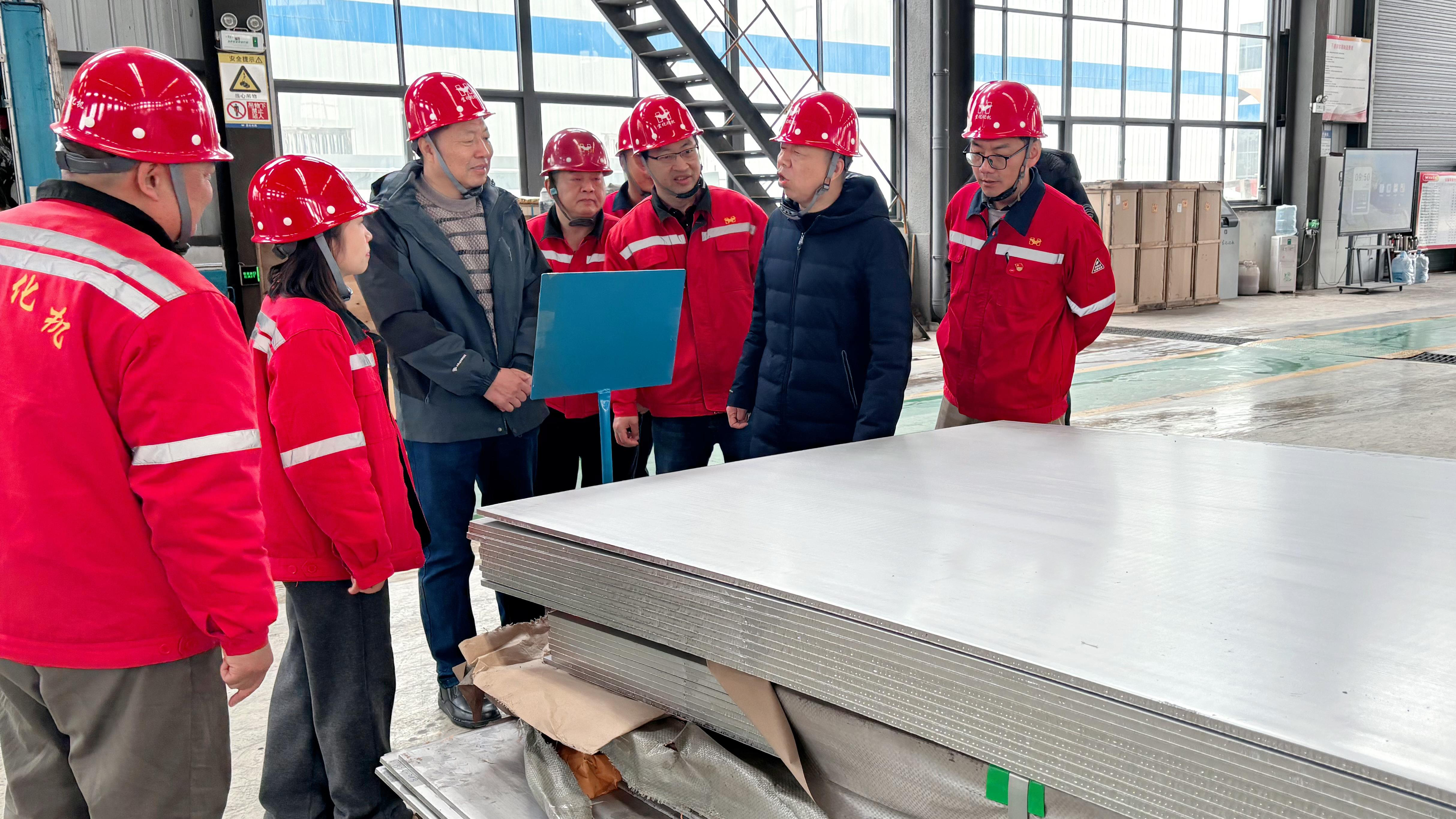 化機公司順利通過A1級壓力容器制造取證現(xiàn)場評審(圖2) 化機公司順利通過A1級壓力容器制造取證現(xiàn)場評審(圖2)