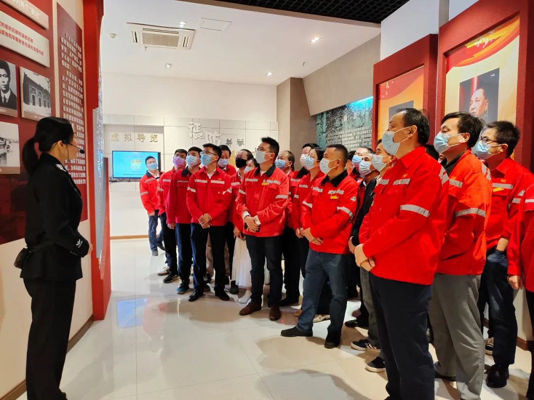 化機(jī)公司組織黨員干部、敏感崗位職工到宜昌市參觀學(xué)習(xí)(圖1) 圖片
