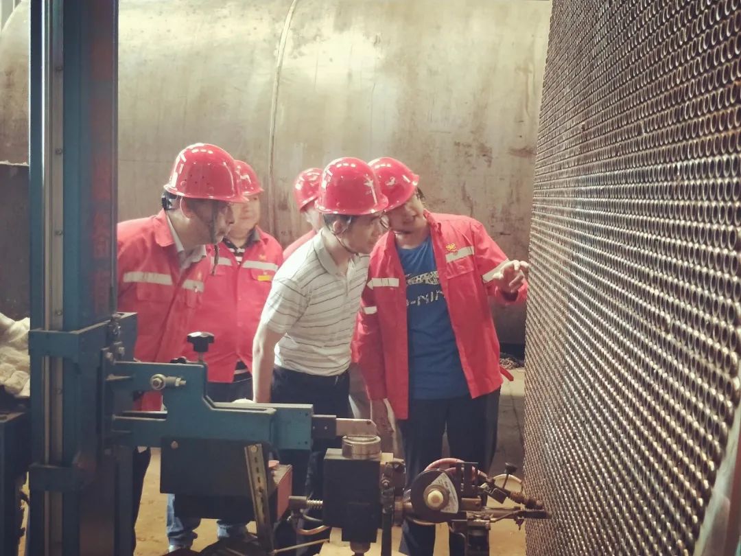 炎炎夏日送清涼 絲絲關(guān)愛(ài)沁心脾(圖2) 圖片