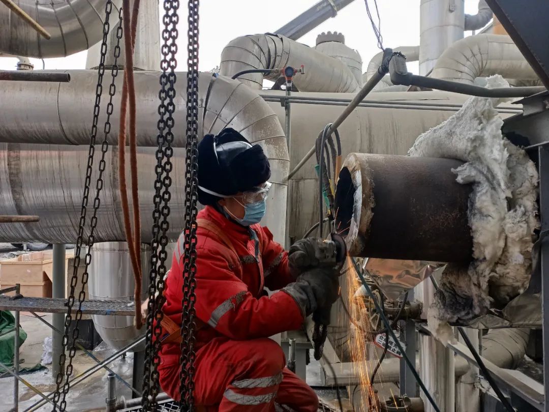 齊心協(xié)力戰(zhàn)檢修 砥礪揚帆再前進(jìn)(圖2) 齊心協(xié)力戰(zhàn)檢修 砥礪揚帆再前進(jìn)(圖2)