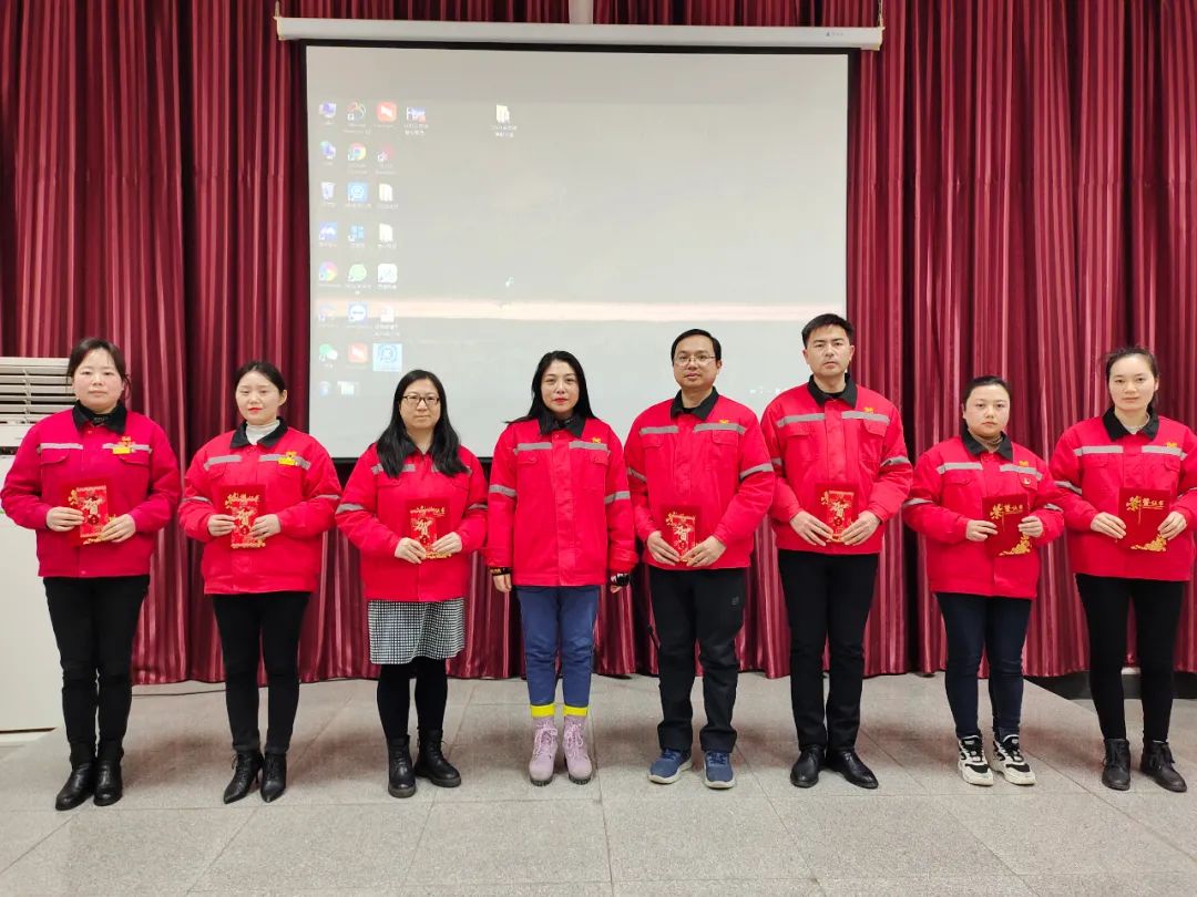 化機(jī)公司召開2021年終總結(jié)表彰暨屆四次職工代表大會(huì) (圖9) 圖片